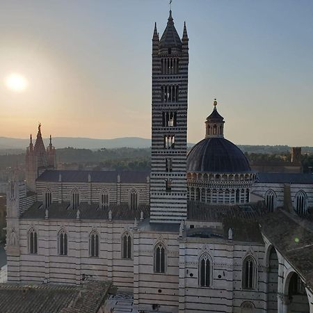 Loft Vicolo Di Vallepiatta 2 Min Piazza Del Campo Con Parcheggio Сієна Екстер'єр фото