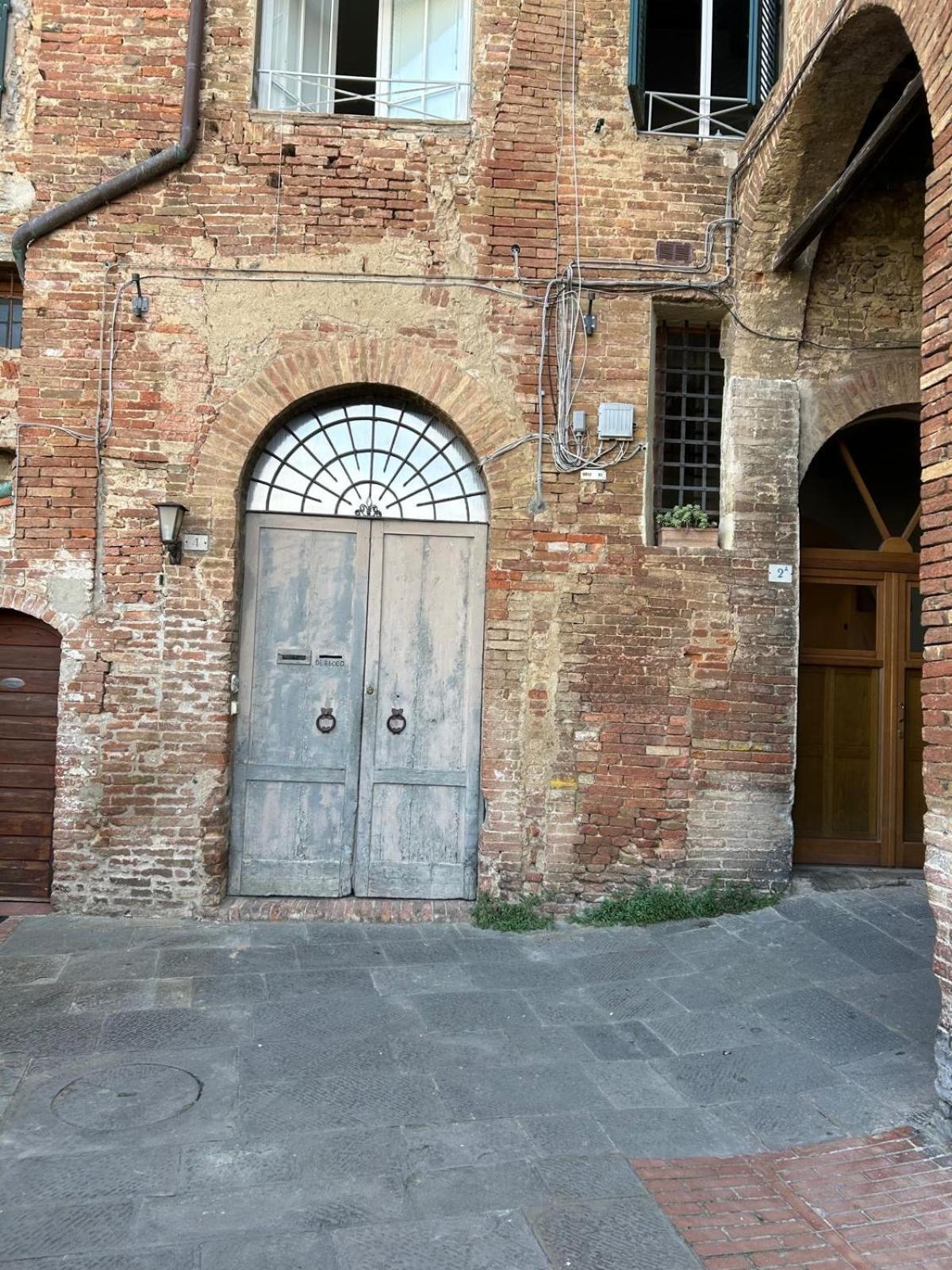 Loft Vicolo Di Vallepiatta 2 Min Piazza Del Campo Con Parcheggio Сієна Екстер'єр фото