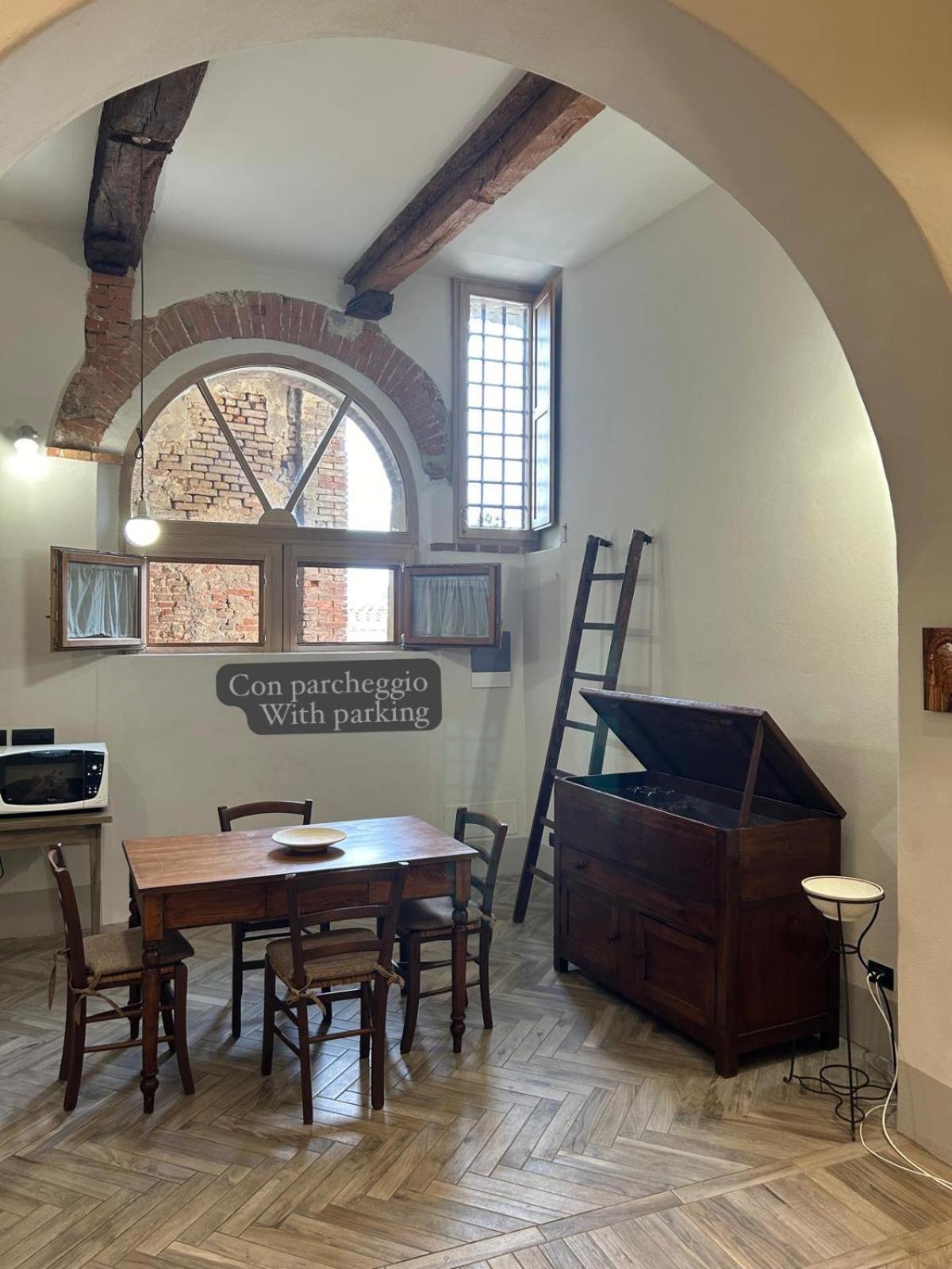 Loft Vicolo Di Vallepiatta 2 Min Piazza Del Campo Con Parcheggio Сієна Екстер'єр фото