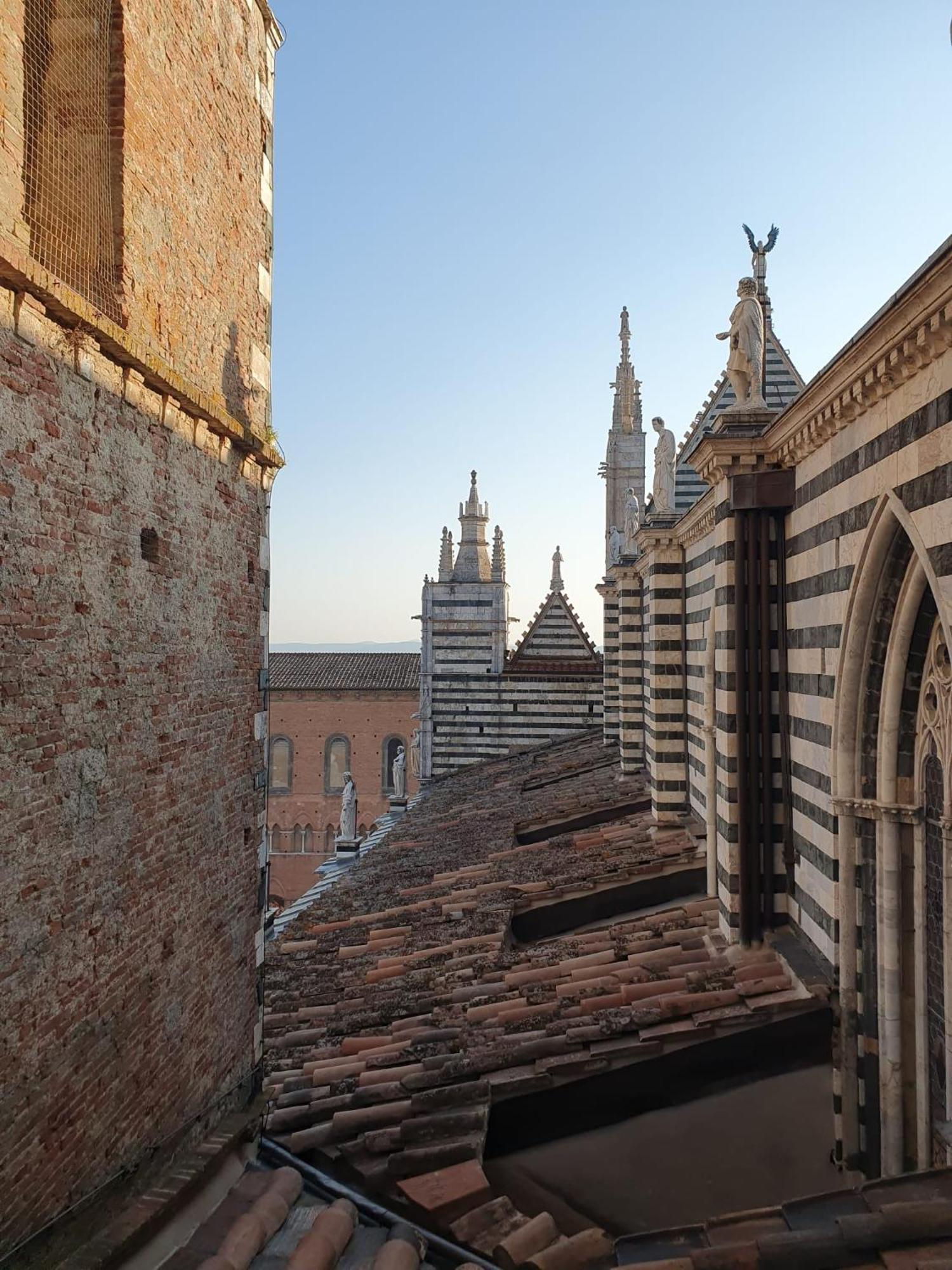 Loft Vicolo Di Vallepiatta 2 Min Piazza Del Campo Con Parcheggio Сієна Екстер'єр фото